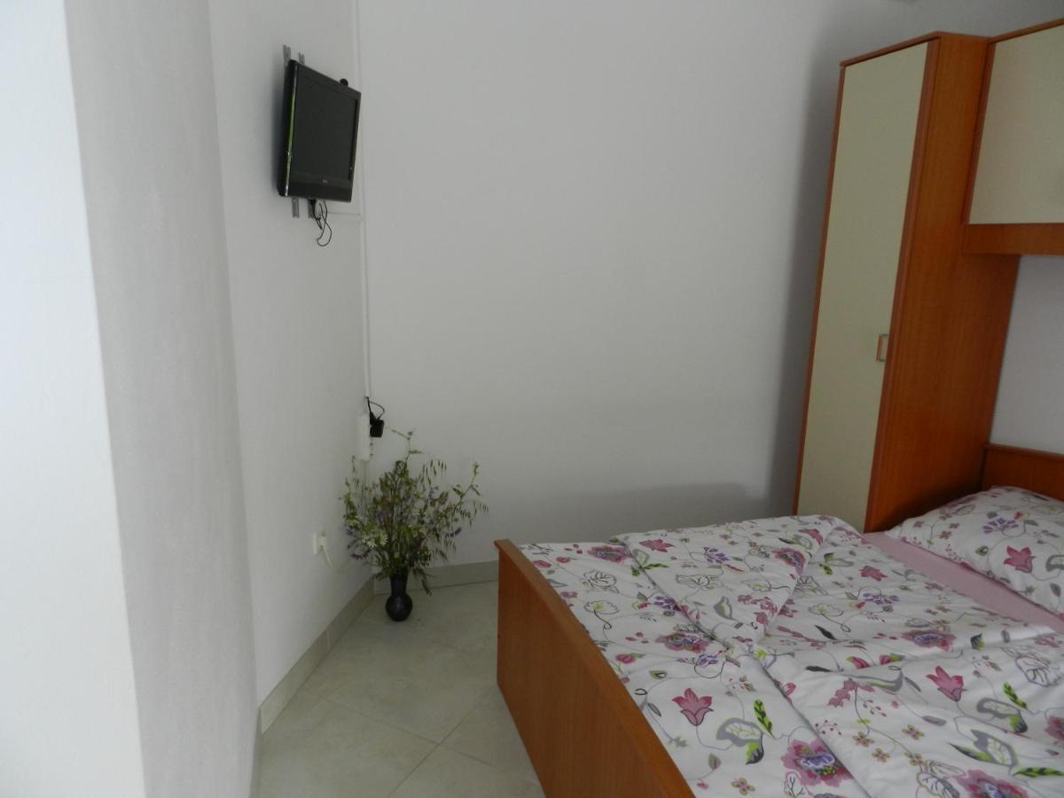 Apartmani Lucija Jurkovic Malinska Bagian luar foto