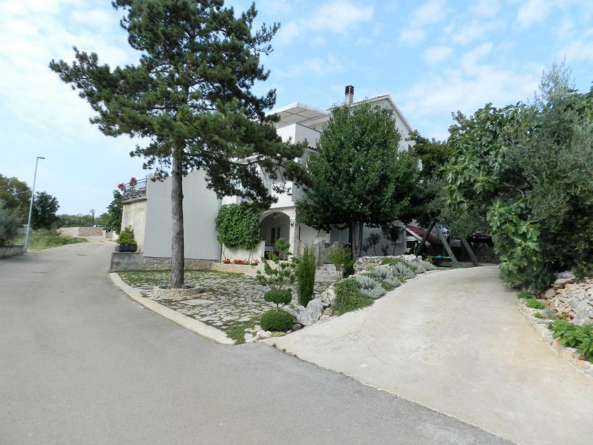 Apartmani Lucija Jurkovic Malinska Bagian luar foto