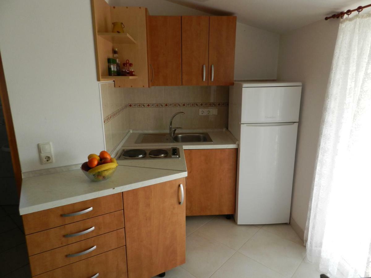 Apartmani Lucija Jurkovic Malinska Bagian luar foto