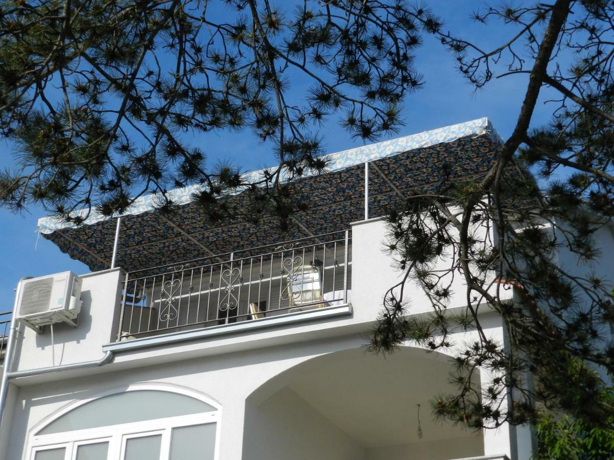 Apartmani Lucija Jurkovic Malinska Bagian luar foto