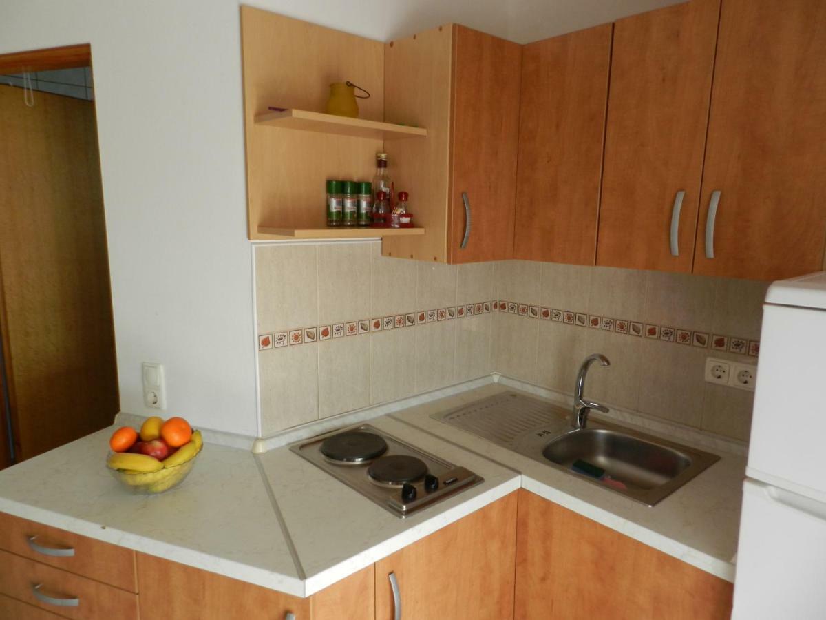 Apartmani Lucija Jurkovic Malinska Bagian luar foto