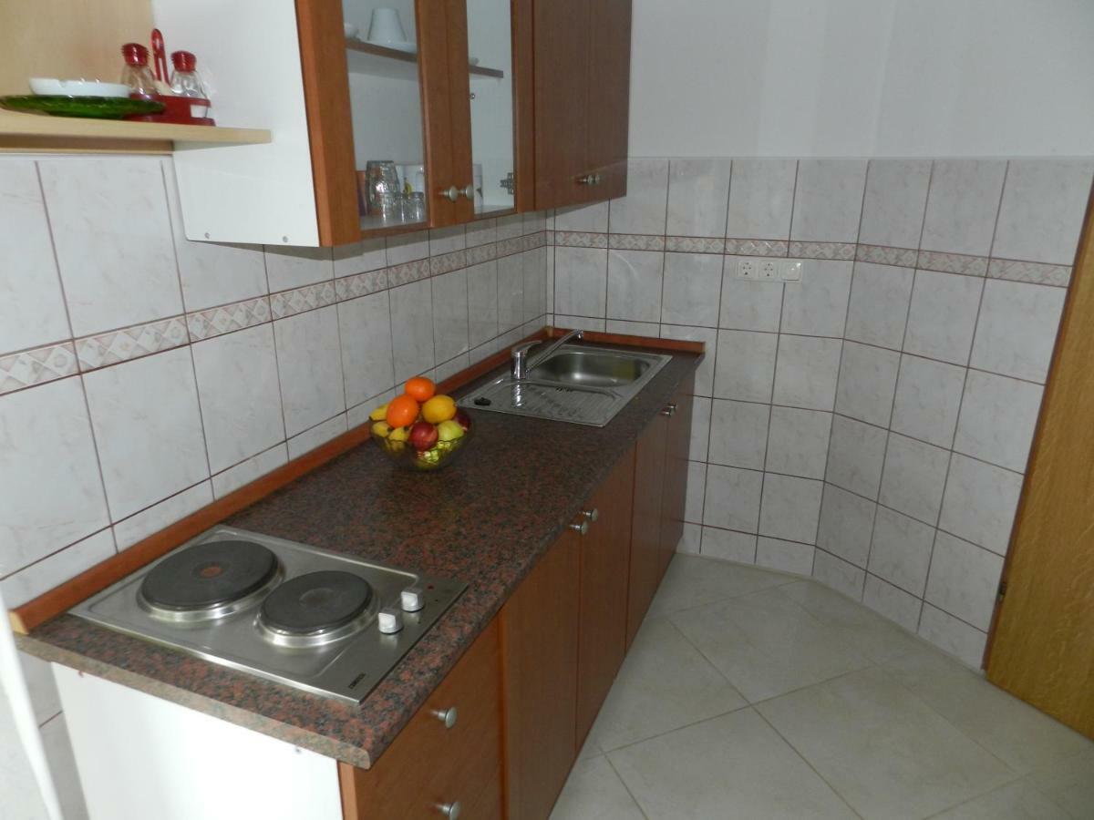 Apartmani Lucija Jurkovic Malinska Bagian luar foto