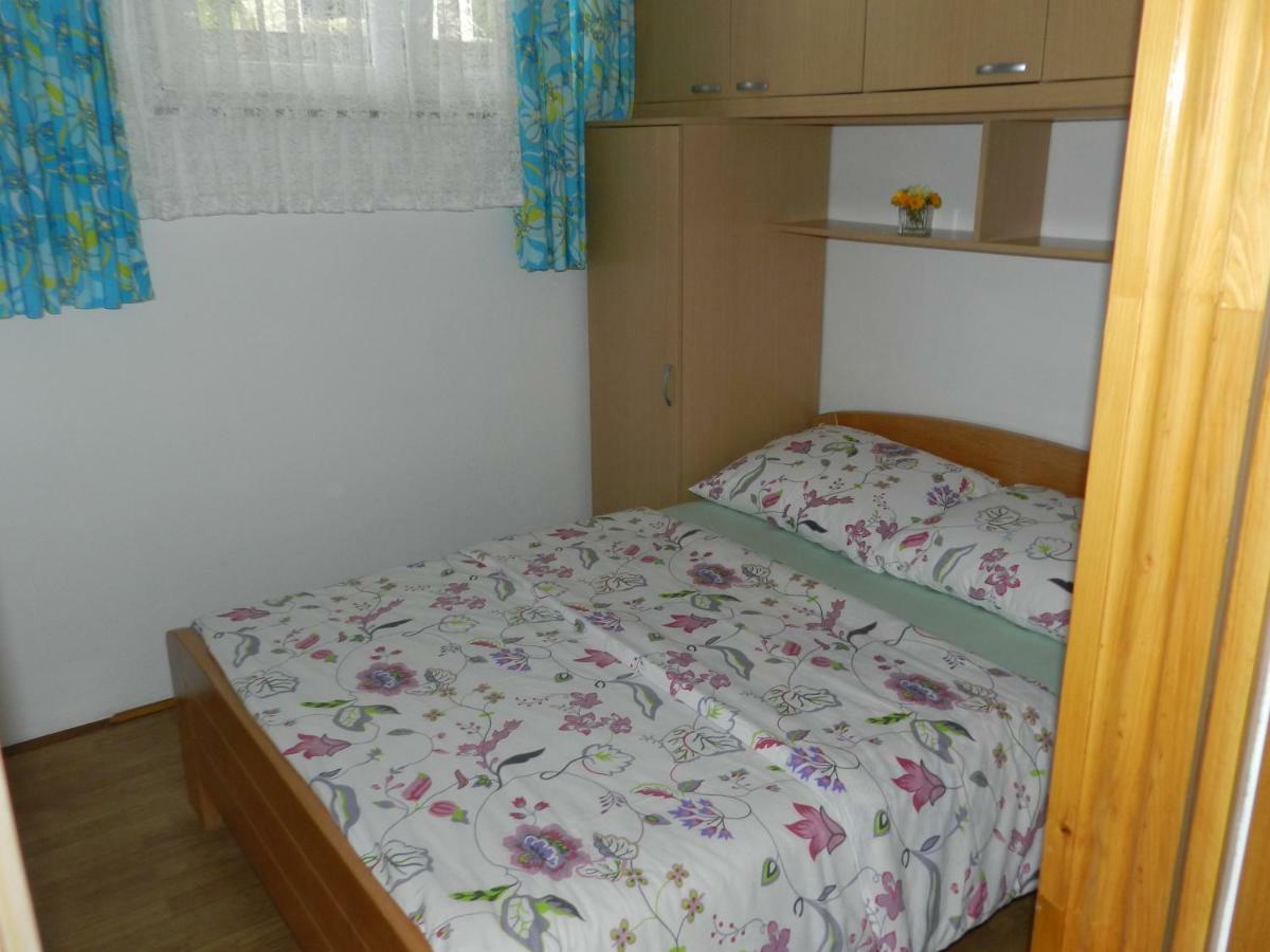 Apartmani Lucija Jurkovic Malinska Bagian luar foto